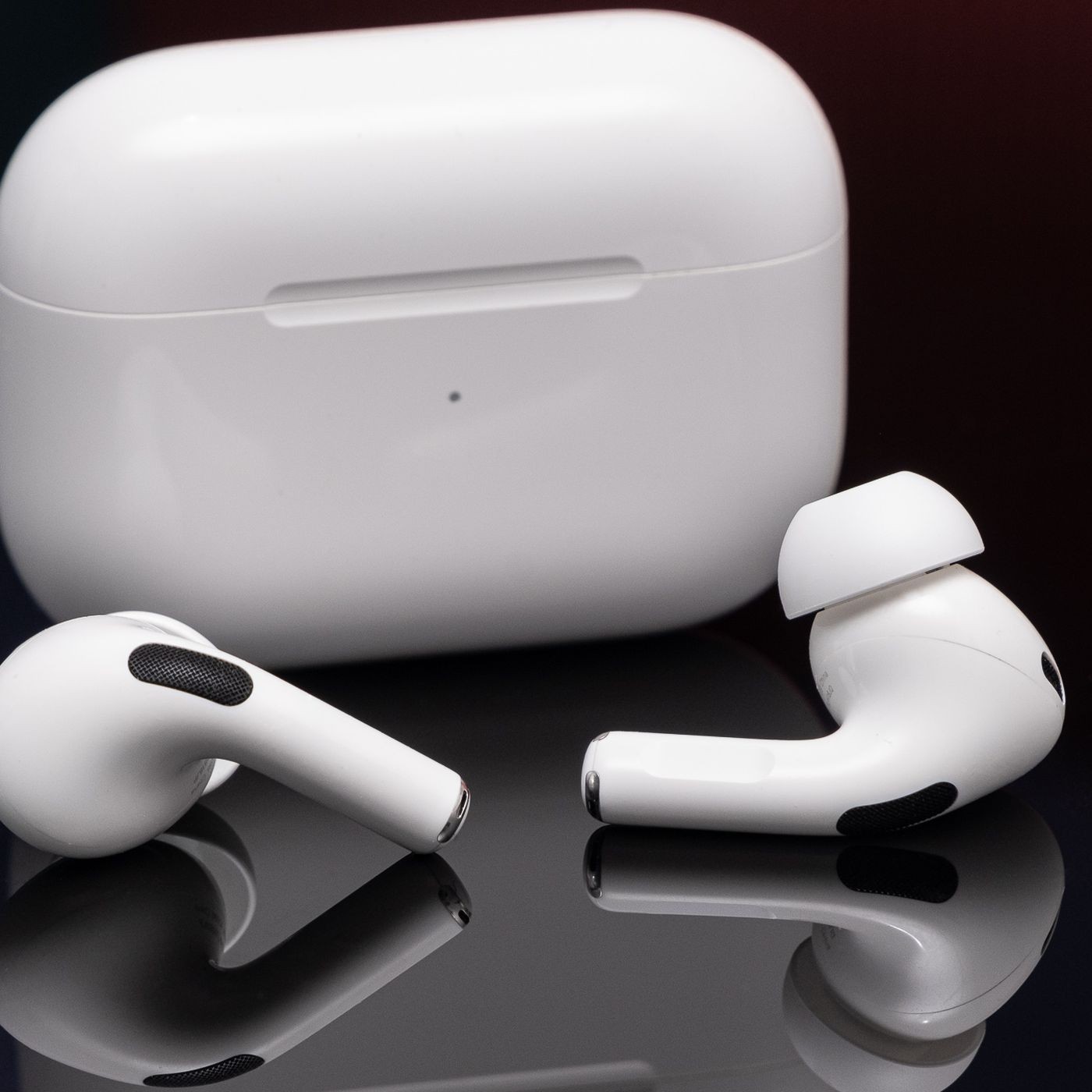 TWS TWS-Bluetooth Headphones\Ear Buds With Charging Dock - Color May Vary