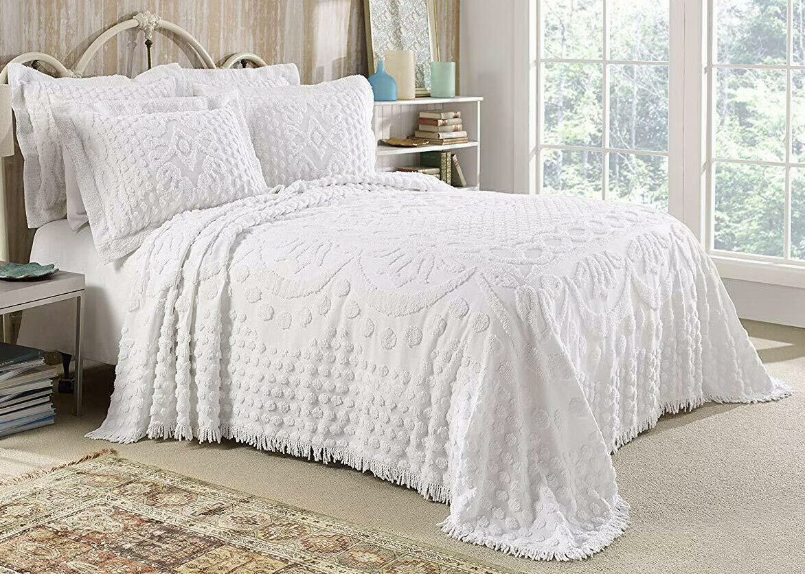 Bedspread - King - Floral - White