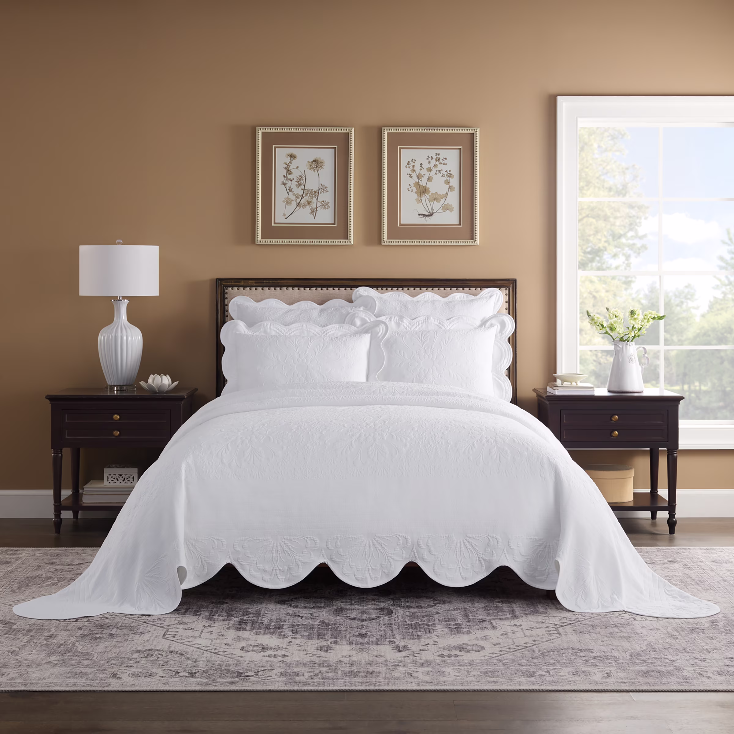 Bedspread - King - Floral - White