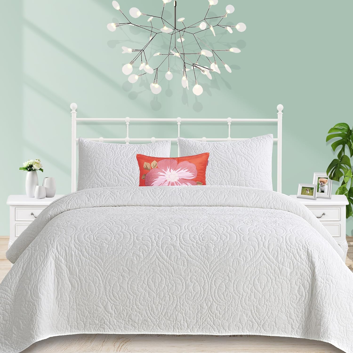 Bedspread - Queen - Floral - White