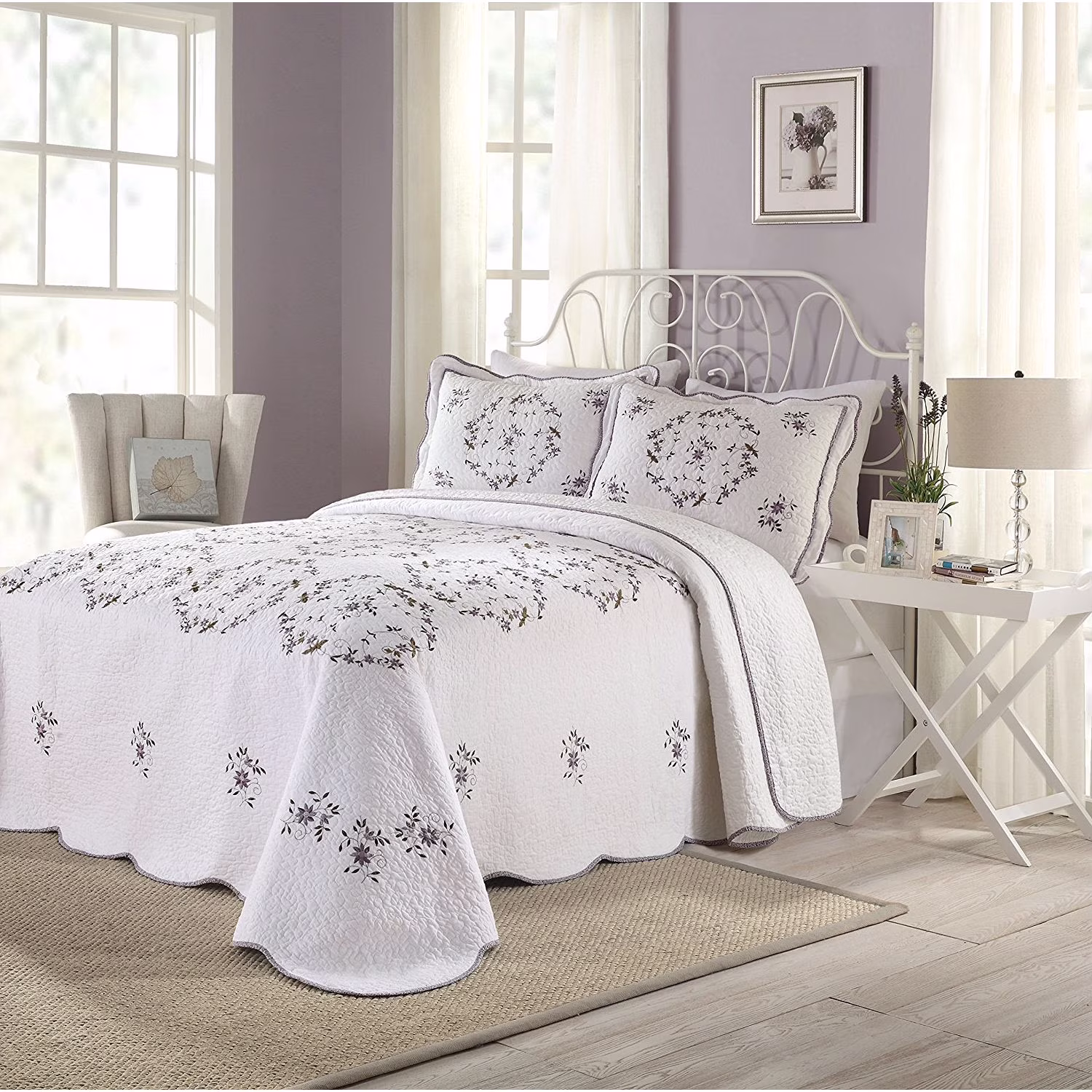 Bedspread - Queen - Floral - White