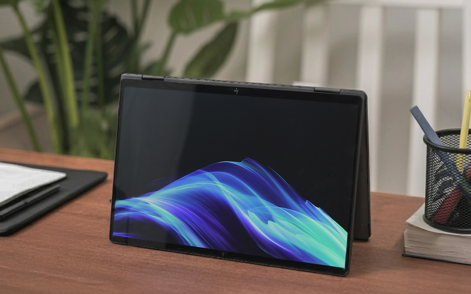 DJI 2-in-1 Laptop