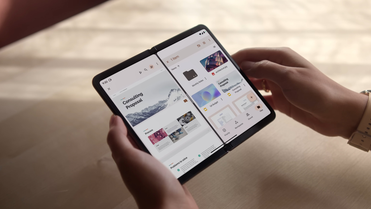 Felicity Foldable Phone