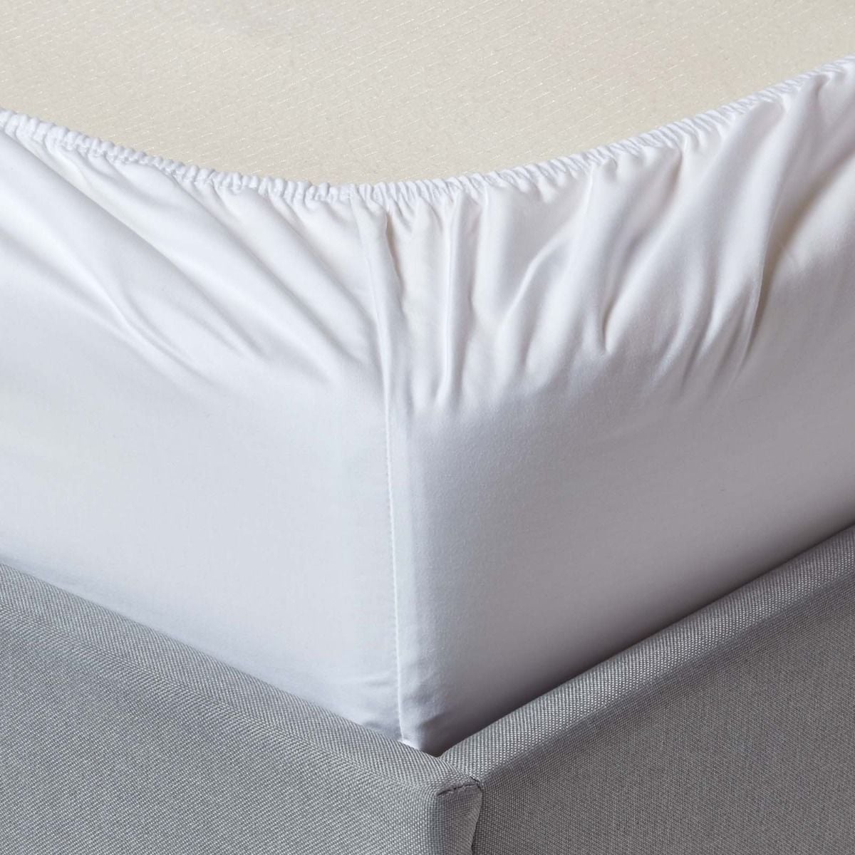 Fitted Sheet - Double - Elastic - White