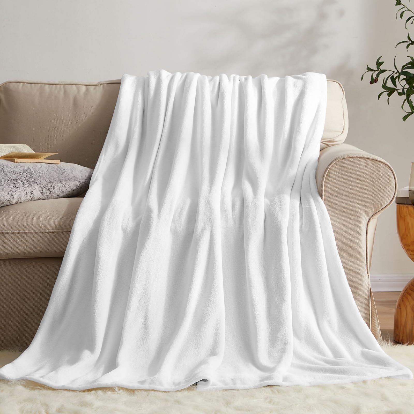 Fleece Blanket - Double - White