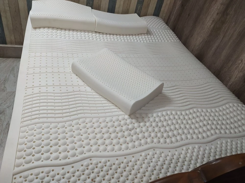 Latex Mattress - King 6 inch Hypoallergenic