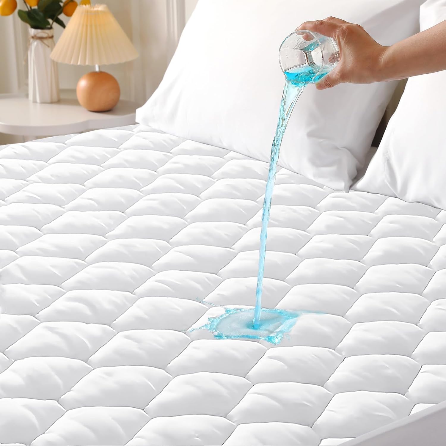 Mattress Protector - Queen - Waterproof - White