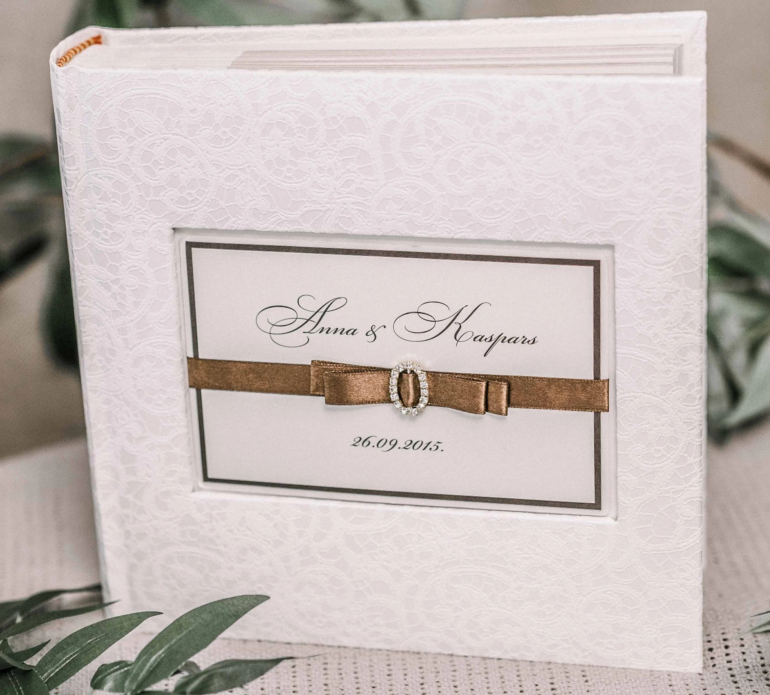 Photo Album - 200 Photos - White