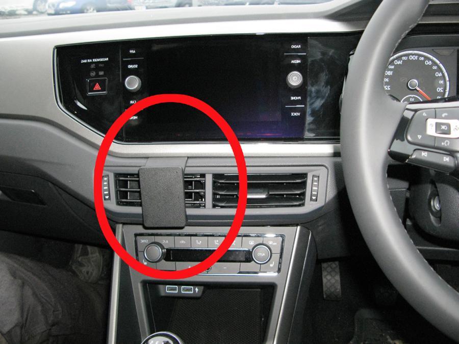 Polo Dash Mount