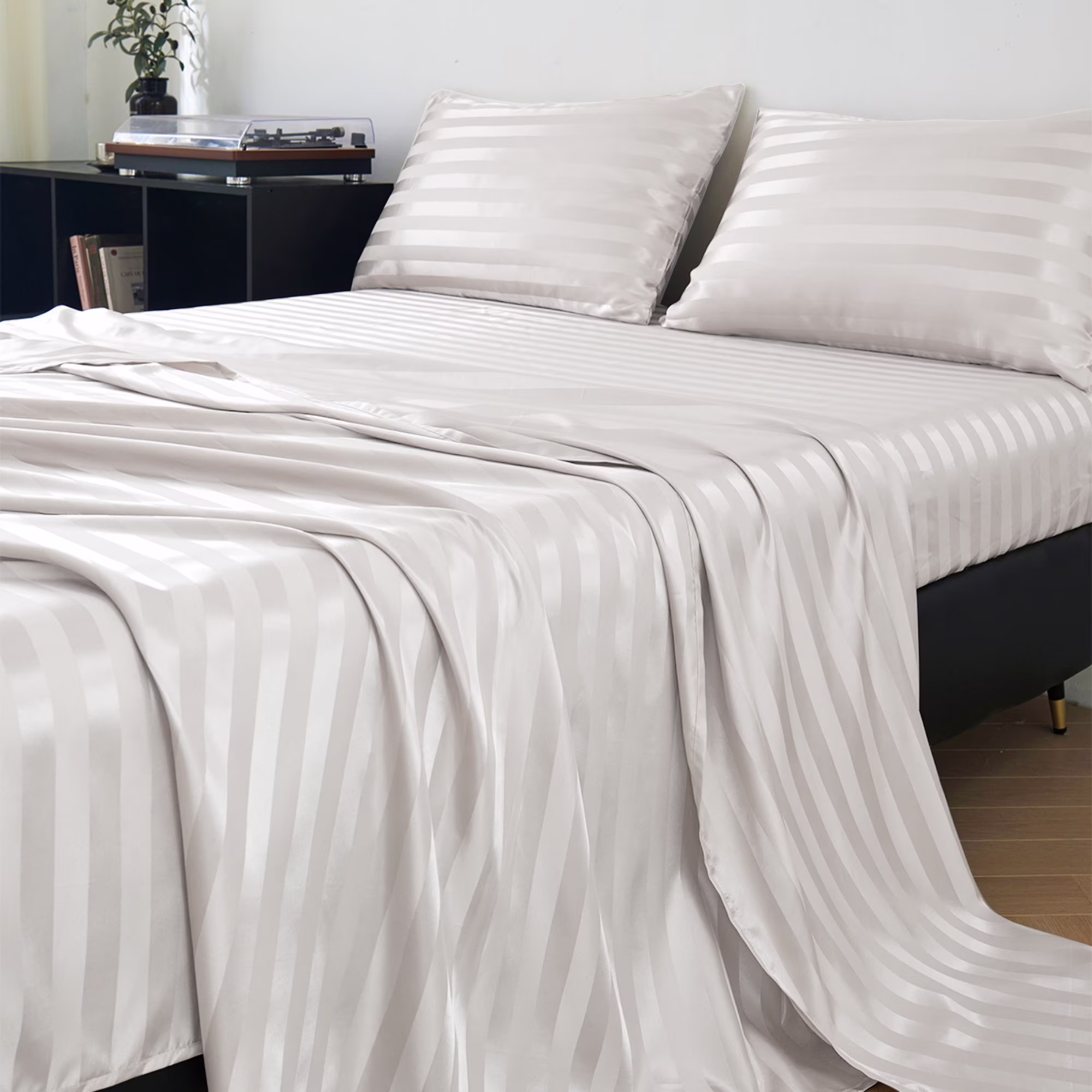 Silk Bed Sheet Set - Single - 4 Piece - White