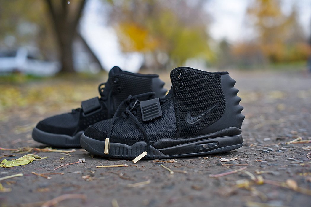 Air Black Walkers