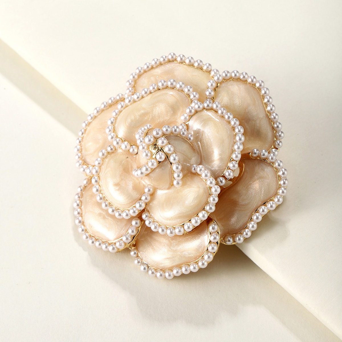 Brooch - Beige