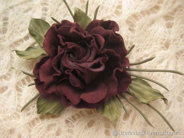 Brooch - Maroon