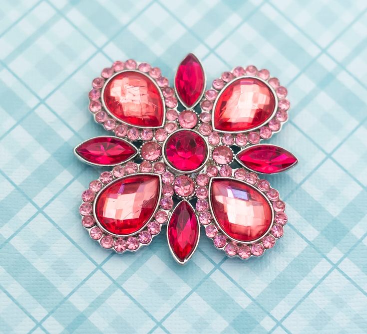 Brooch - Pink