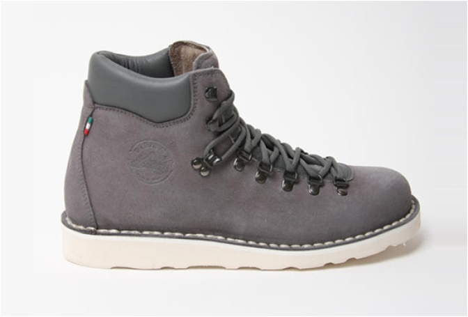 Chelsa Grey Hiking Boots