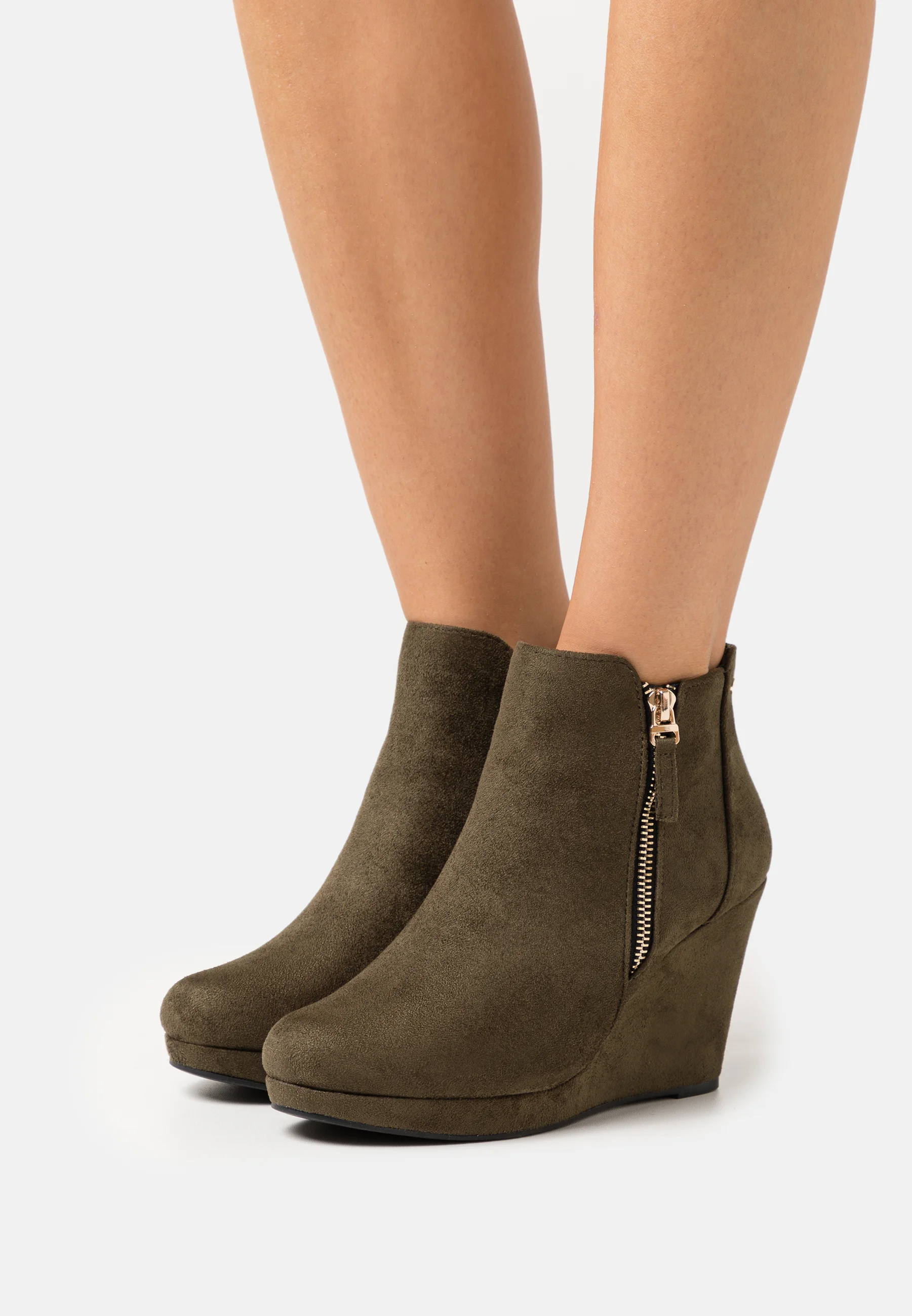 Comfort Khaki Shoe Horn