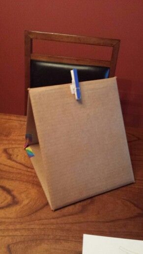 Easel - Tabletop - Cardboard