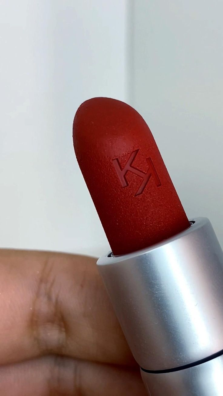 Heavy Duty Lipstick - Makeup