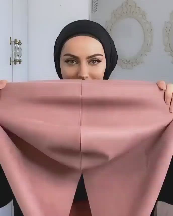 Hijab Clip - Cream