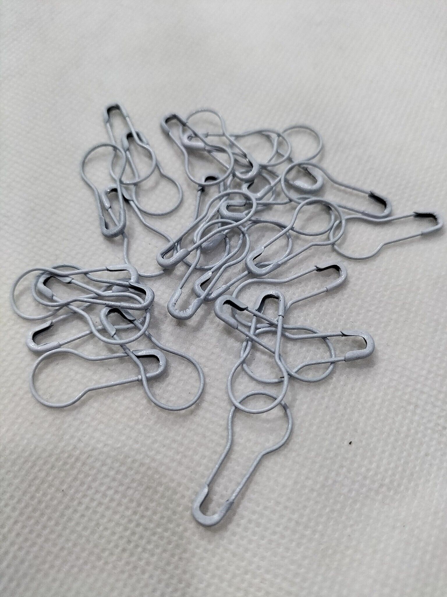 Hijab Safety Pin - Grey