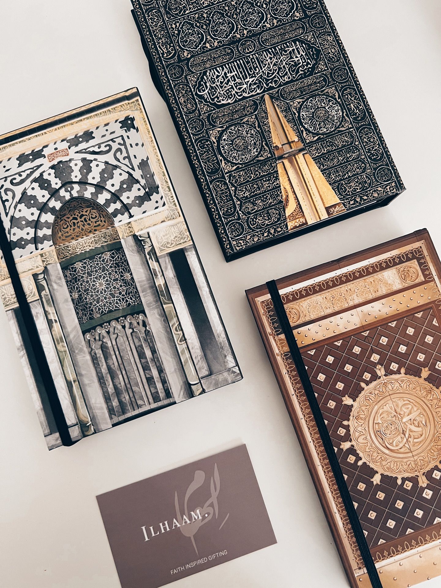 Islamic Guide - Black