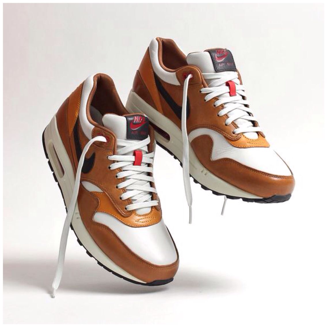 Max Cognac Walkers