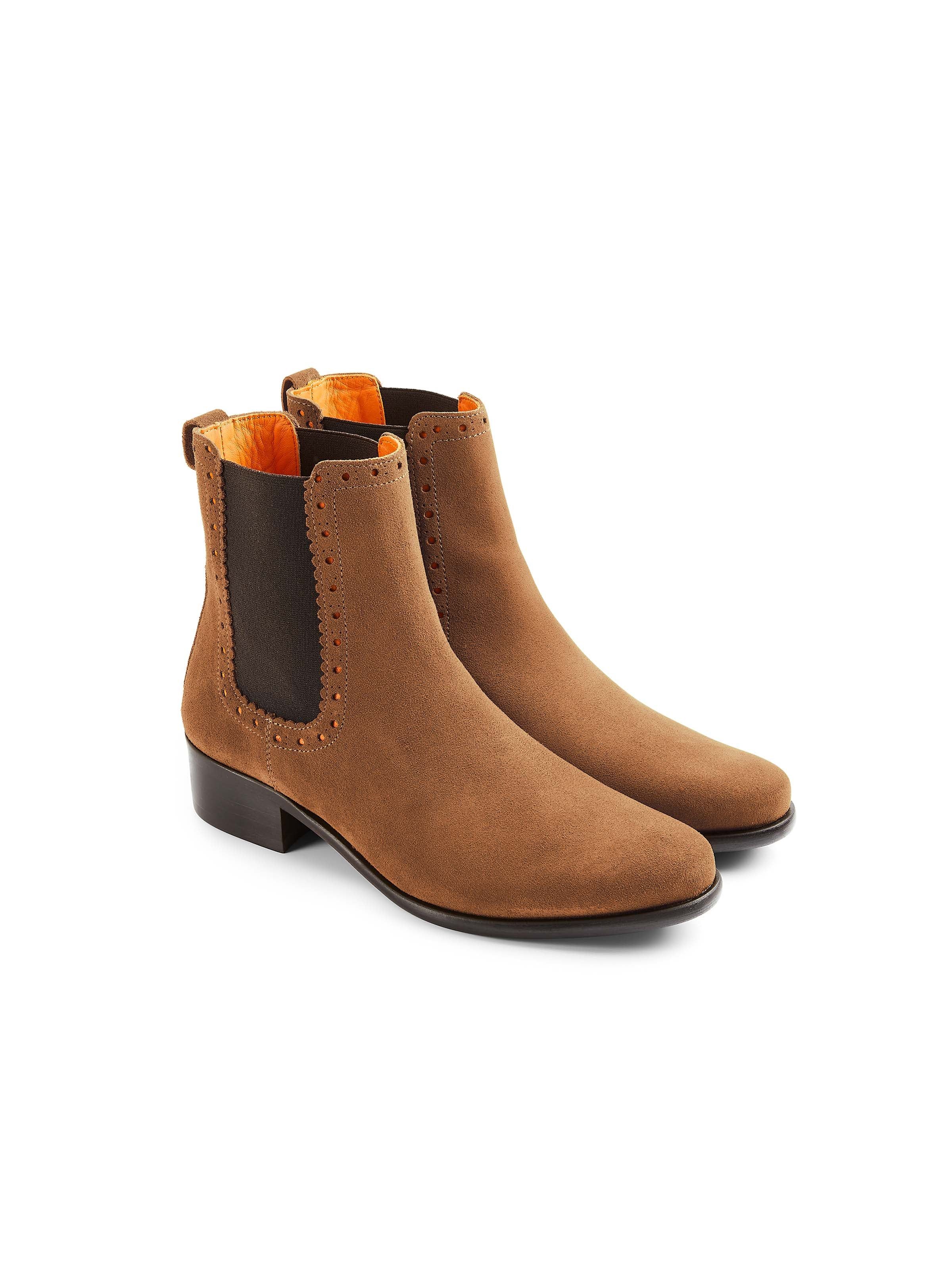 Premium Tan Chelsea Boots