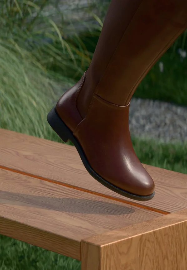 Urban Cognac Fit Shoes