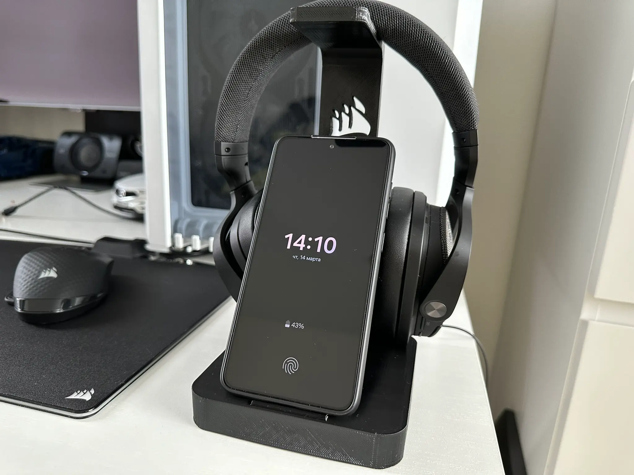 Corsair Phone Stand