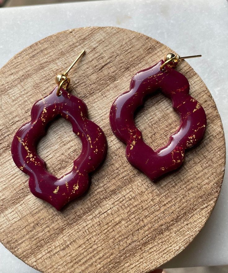 Earing - Maroon