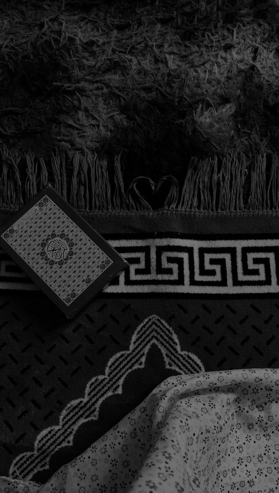 Islamic Fiction - Black