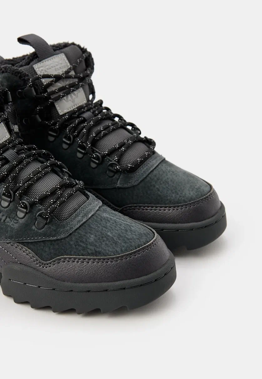 Precision Chukka Boot Graphite