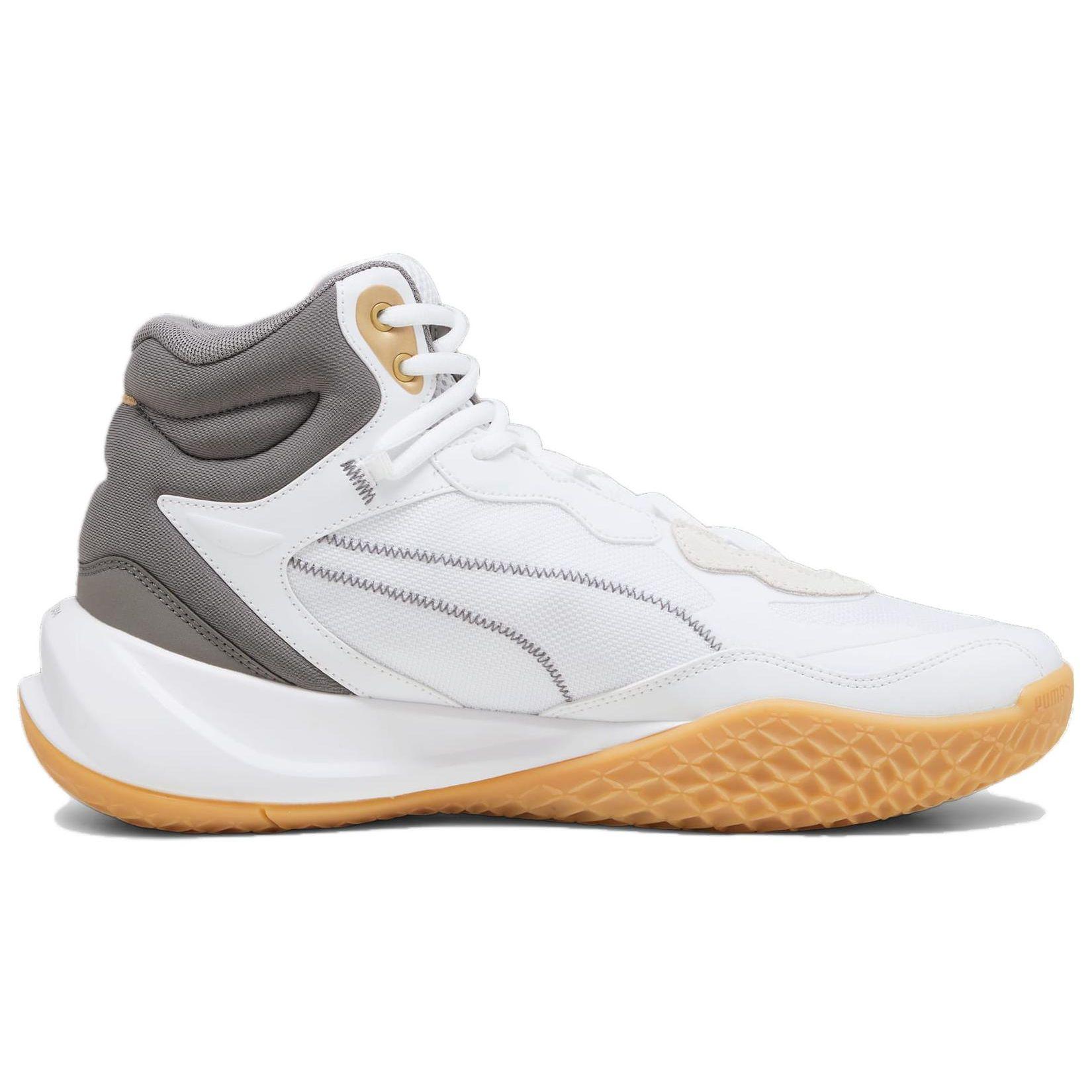 Contemporary Low Top Basketball Shoe Graphite
