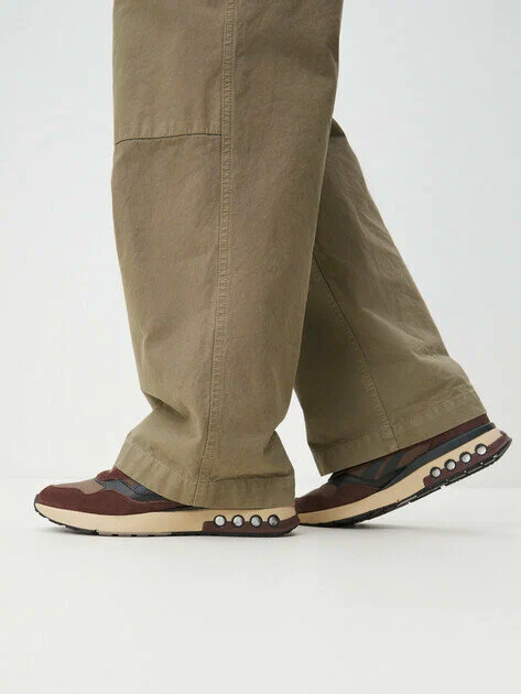 Modern Saddle Shoe Walnut