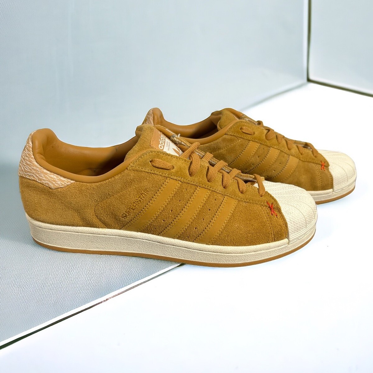 Premium Retro Sneaker Tan