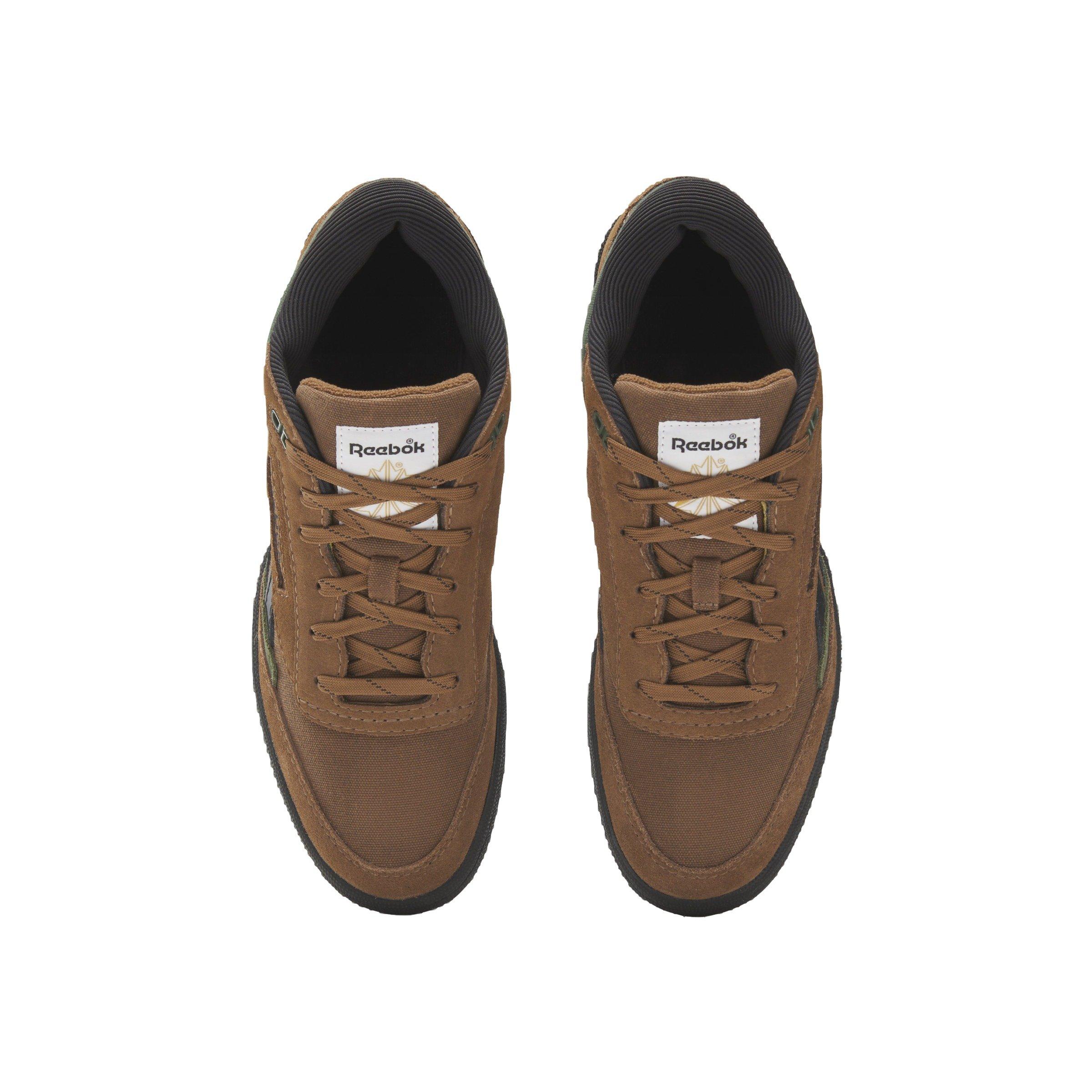 Sleek Mid Top Basketball Shoe Cognac
