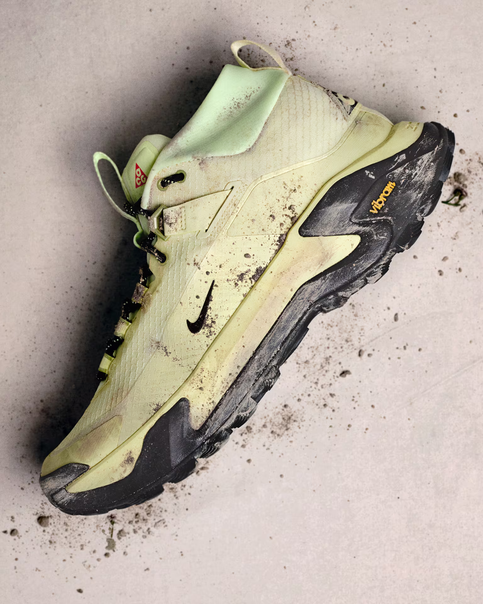 Sleek Day Hiking Shoe Forest