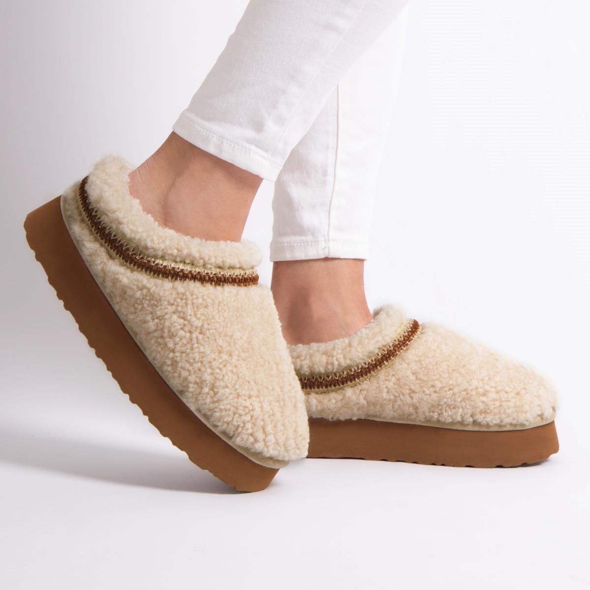 Slippers - Cream