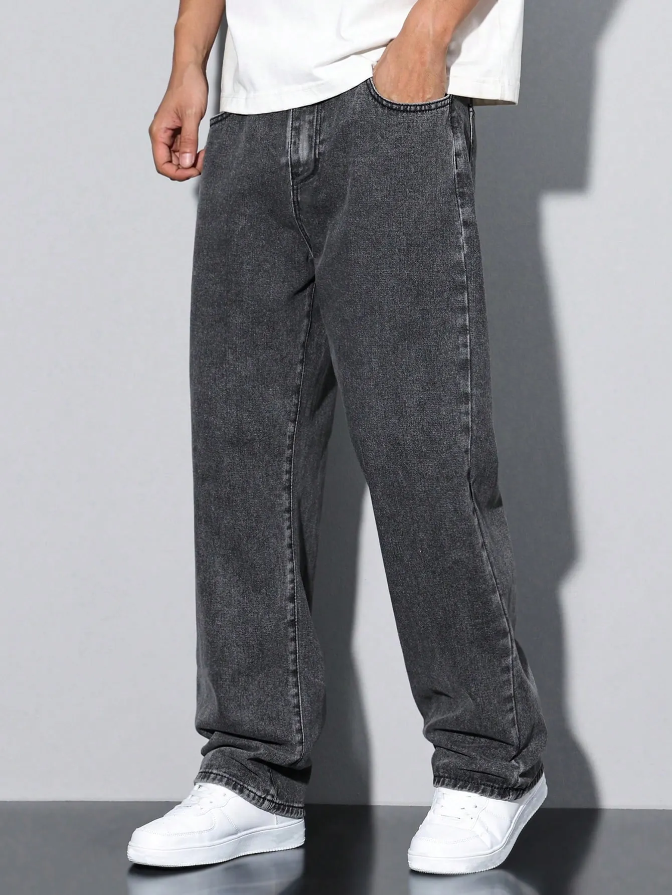 Sporty Men's Denim Jeans Straight Cut Eco