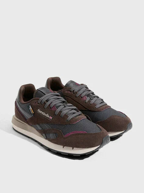 Bold Lightweight Runner Rust