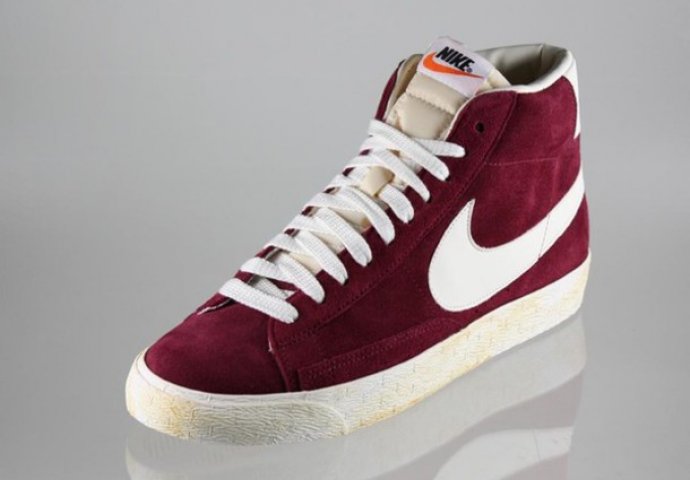 Apex Weekend Sneaker Burgundy