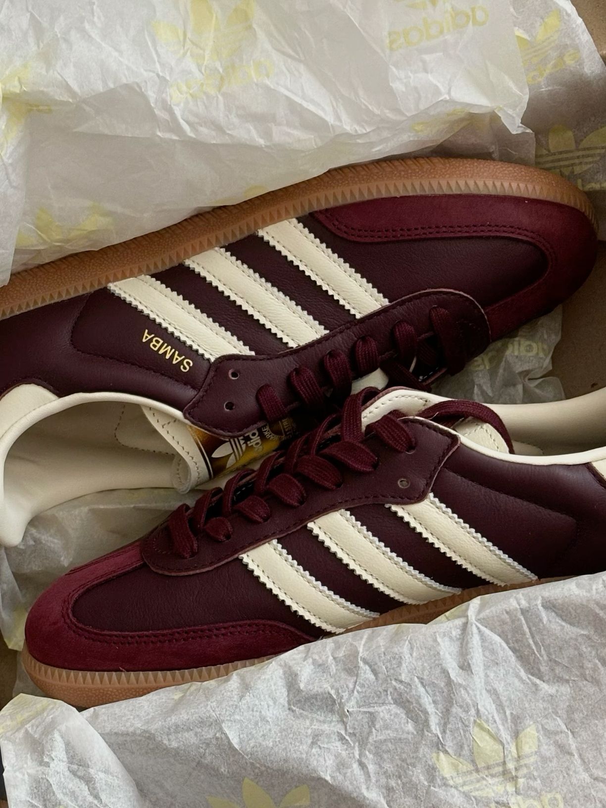 Luxury Pro Basketball Shoe Burgundy