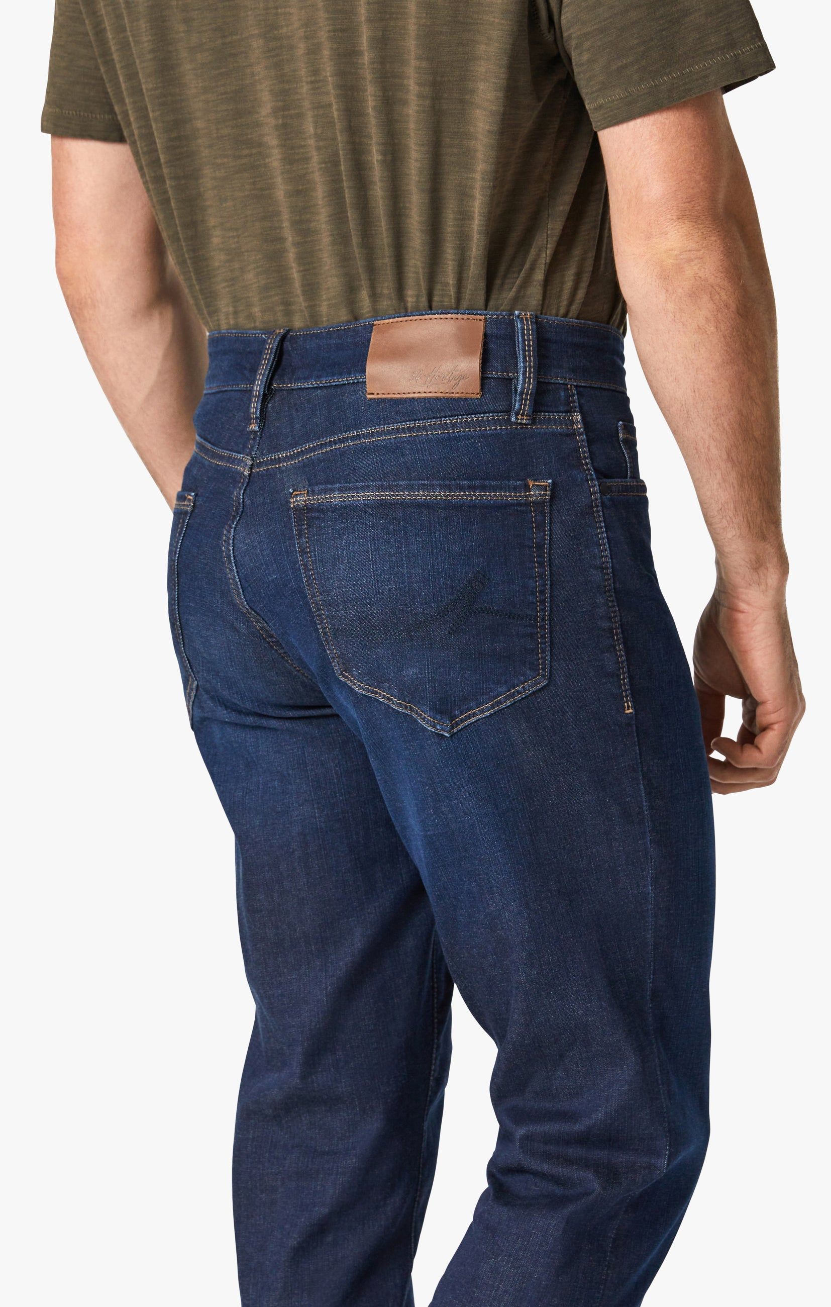 Luxury Men's Denim Jeans Straight Cut Essential