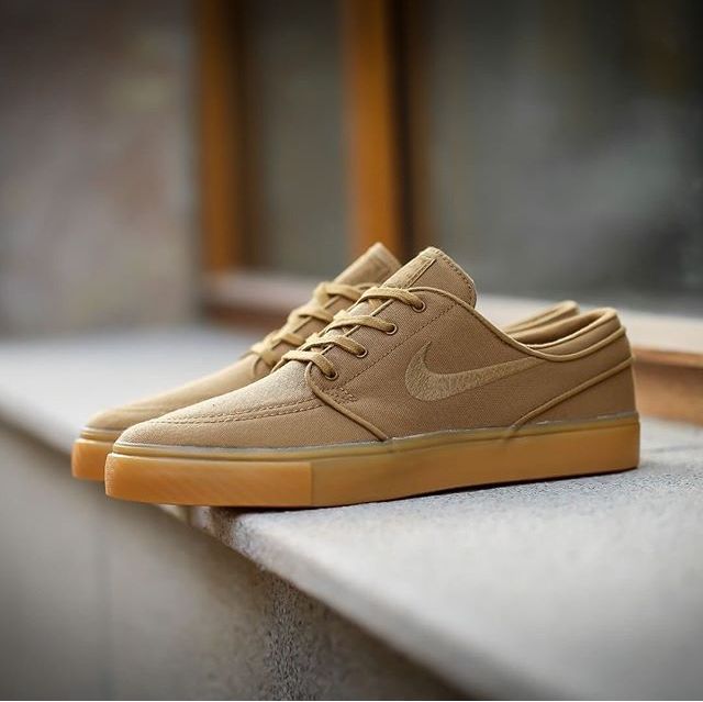 Urban Canvas Sneaker Mocha