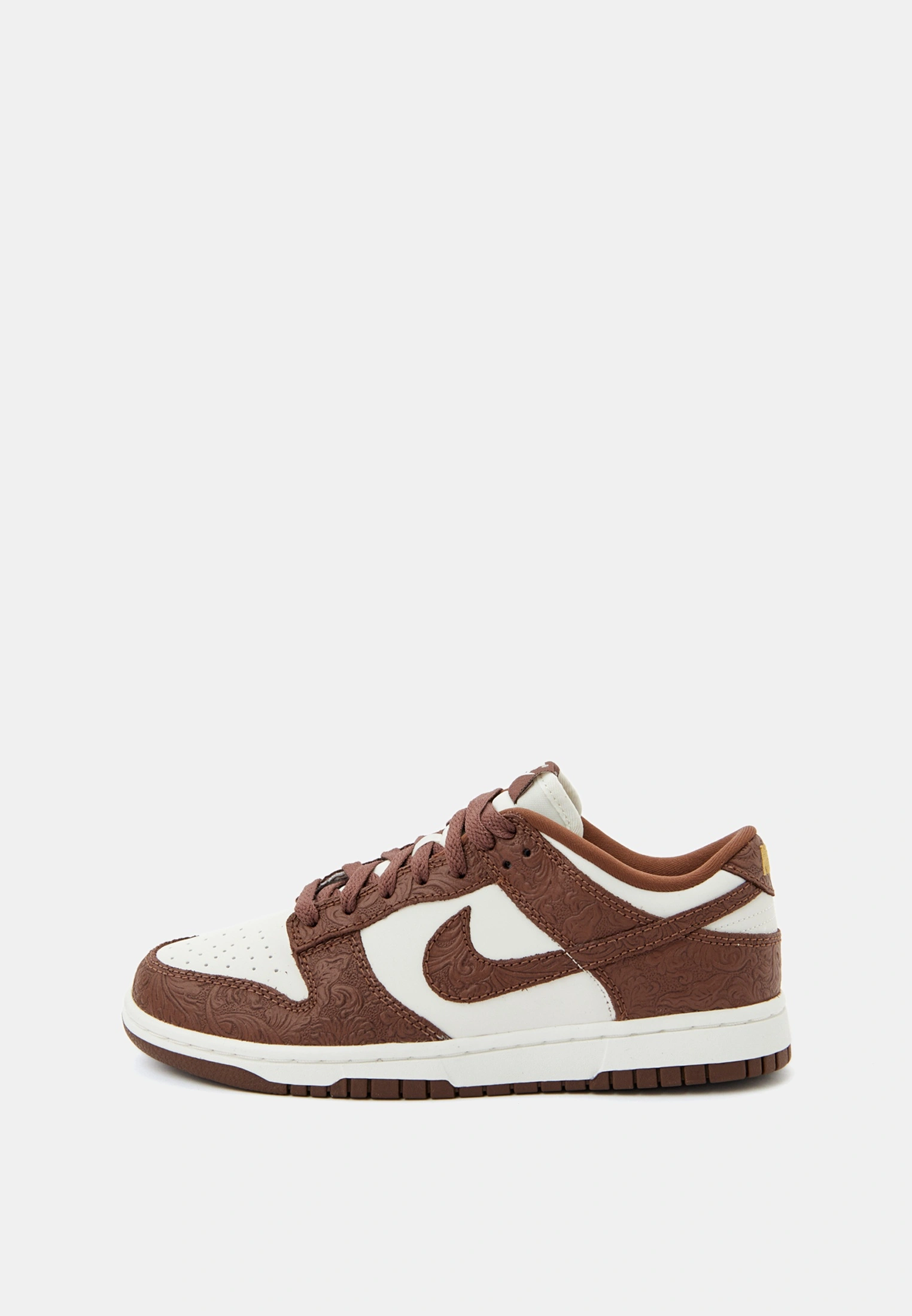 Bold Low Top Sneaker Walnut