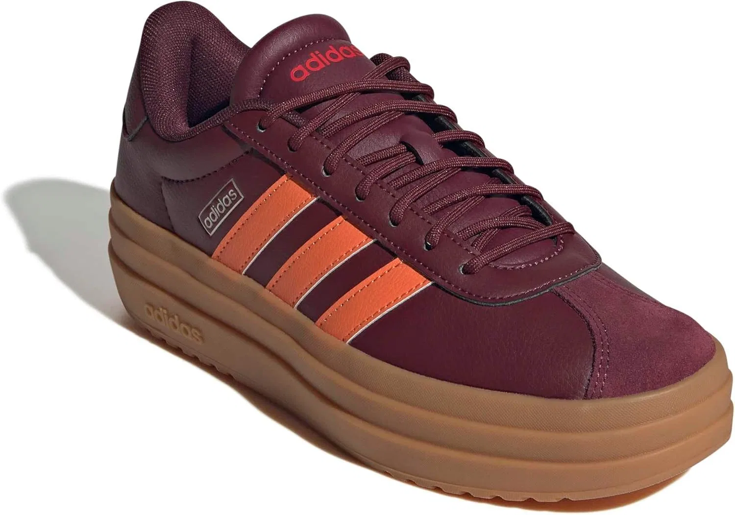 Sleek Cross Training Shoe Bordeaux