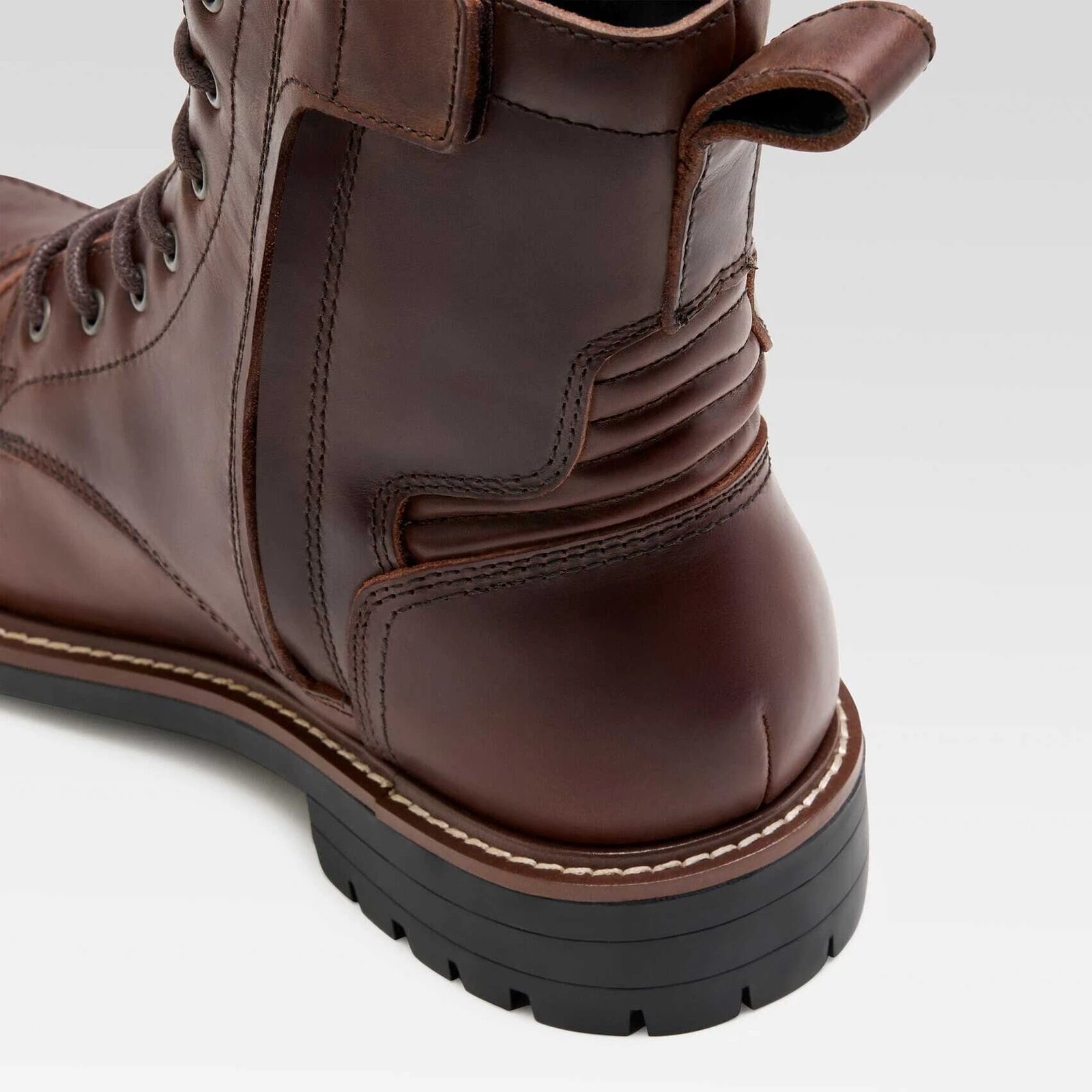 Bold Motorcycle Boot Rust