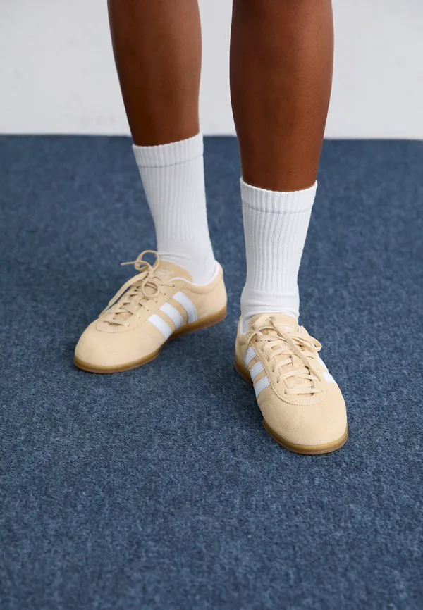 Flex Cap-Toe Oxford Tan