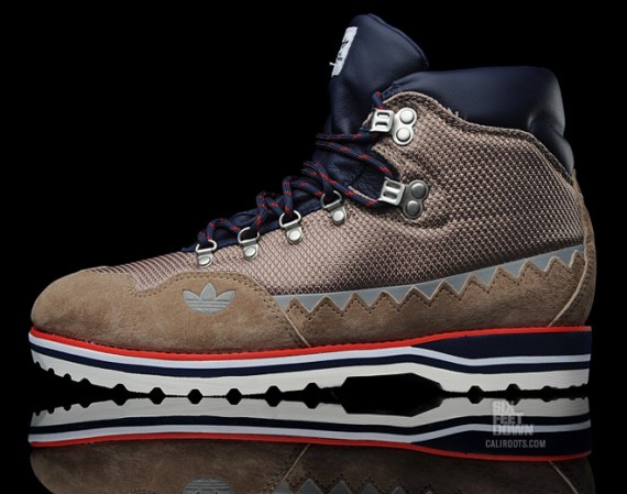 Summit Approach Hiking Boot Midnight
