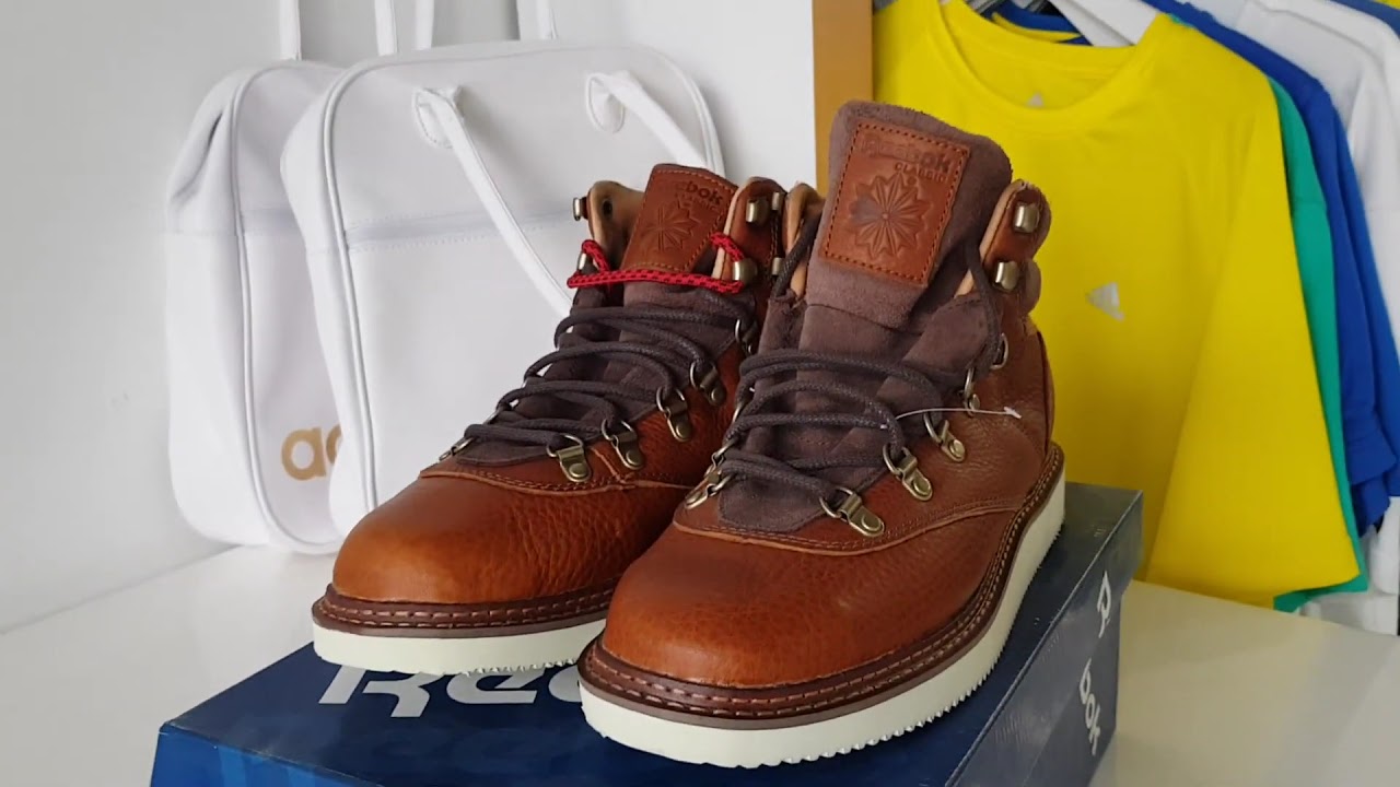 Bold Harness Boot Walnut